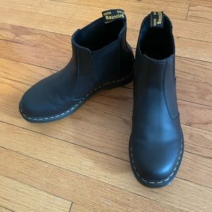 Women’s 2976 Nappa Leather Chelsea Dr. Martens